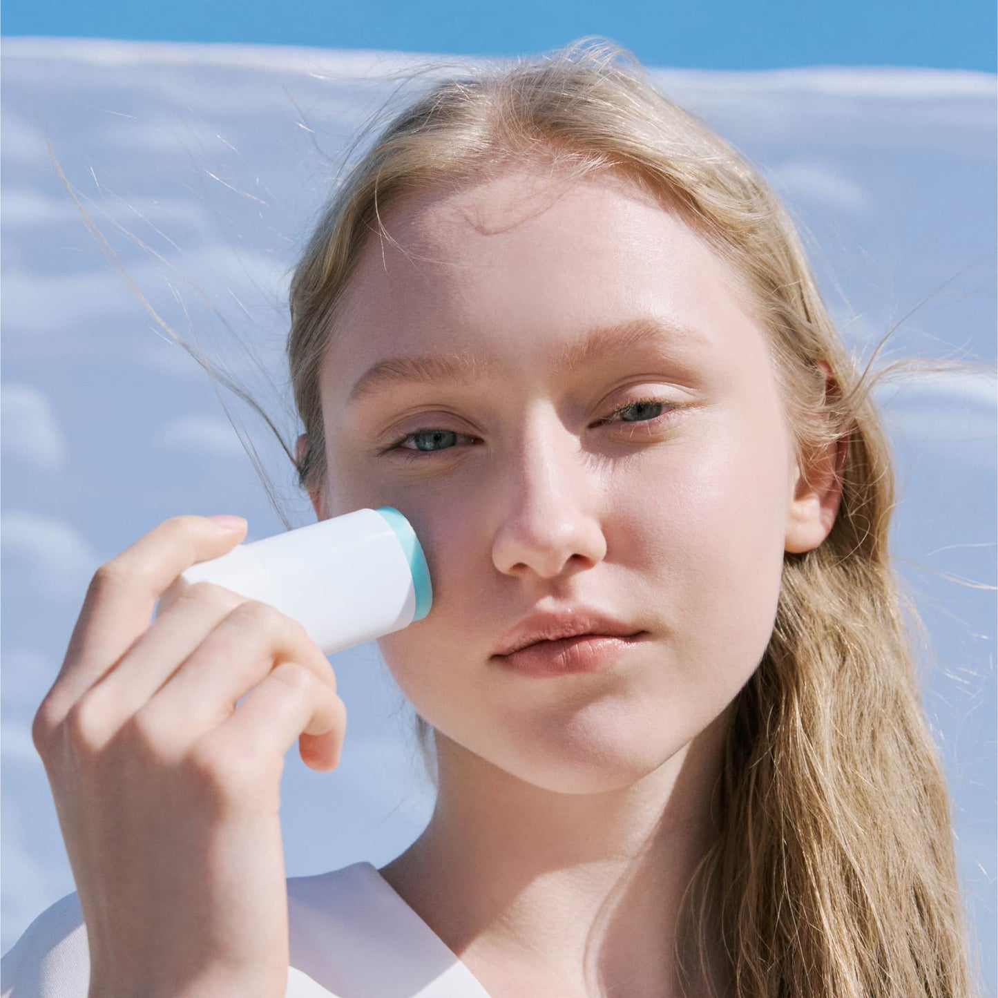 SKIN 1004 - Protector Solar en Barra Madagascar Centella Hyalu-Cica Silky-Fit Sun Stick (20g)]
